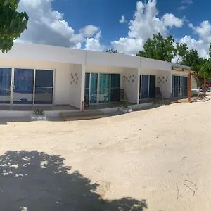 酒店 La Isla Bonita 蓬塔露奇亚